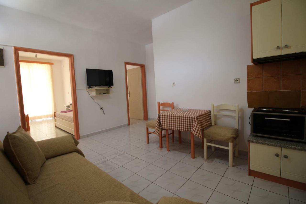 Mejdi Apartments Sarande Ngoại thất bức ảnh